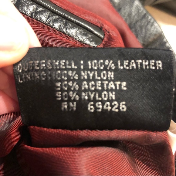 ⭐️ Vintage Wilsons Leather Classic Black Fitted Jacket Size: MEDIUM - Picture 11 of 13